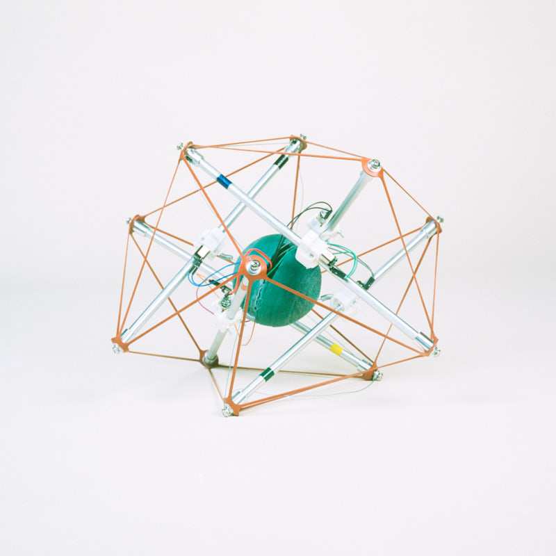 A spherical tensegrity rolling robot