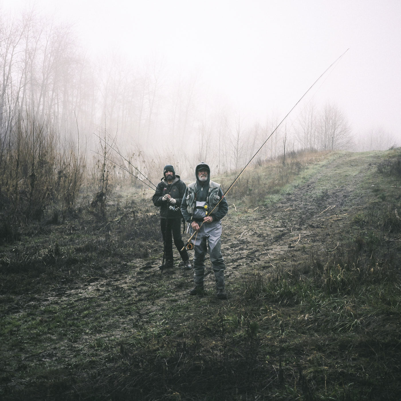 028-two-fishermen-in-fog-portrait