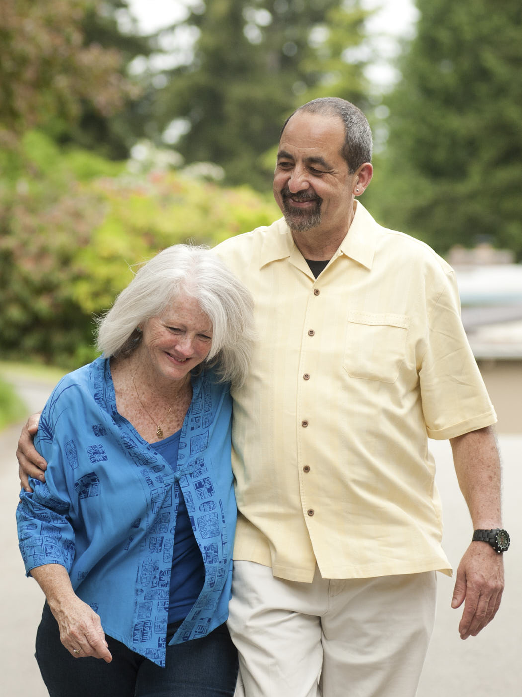 03-elderly-couple-smiling-walking